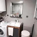 Luxury On 18th, 19th, 5th And 3rd Floor, With Pool, Fitness, Parking Included *
