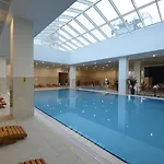 Luxury On 18th, 19th, 5th And 3rd Floor, With Pool, Fitness, Parking Included