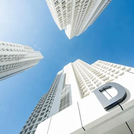 Luxury On 18th, 19th, 5th And 3rd Floor, With Pool, Fitness, Parking Included *