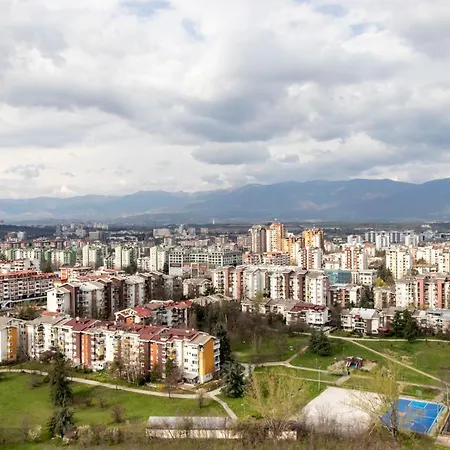 Luxury On 18th, 19th, 5th And 3rd Floor, With Pool, Fitness, Parking Included Apartment *
