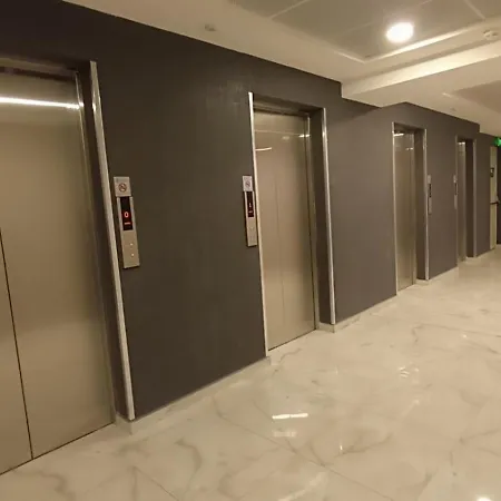 Luxury On 18th, 19th, 5th And 3rd Floor, With Pool, Fitness, Parking Included Апартаменты