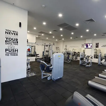 Апартаменти Luxury On 18th, 19th, 5th And 3rd Floor, With Pool, Fitness, Parking Included *