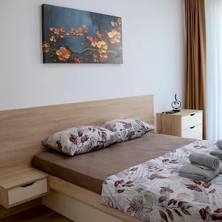 Luxury On 18th, 19th, 5th And 3rd Floor, With Pool, Fitness, Parking Included Скопье