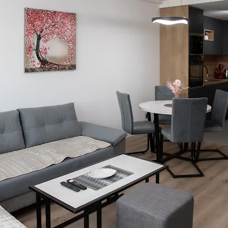 Luxury Condos On 18Th, 3Rd, 5Th Floor With Pool, Fitness, Parking Included * Skopje