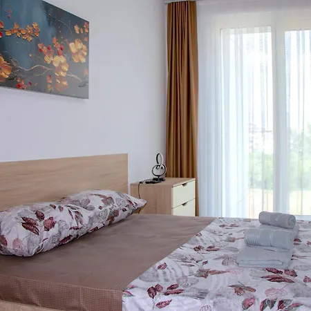 Luxury On 18th, 5th And 3rd Floor, With Pool, Fitness, Parking Included Apartman *