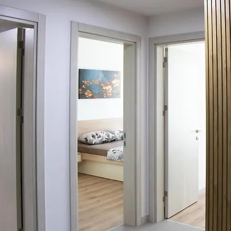 Апартаменты Luxury On 18th, 19th, 5th And 3rd Floor, With Pool, Fitness, Parking Included *