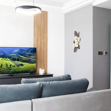 Luxury On 18th, 19th, 5th And 3rd Floor, With Pool, Fitness, Parking Included Üsküp