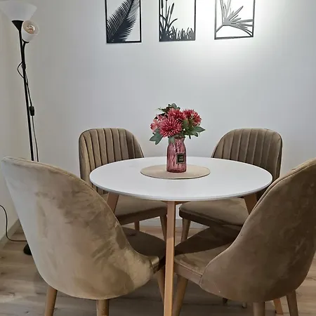 Luxury On 18th, 19th, 5th And 3rd Floor, With Pool, Fitness, Parking Included Skopje