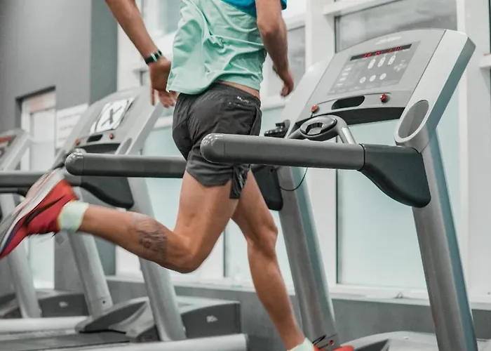 Luxury On 18th, 19th, 5th And 3rd Floor, With Pool, Fitness, Parking Included * スコピエ