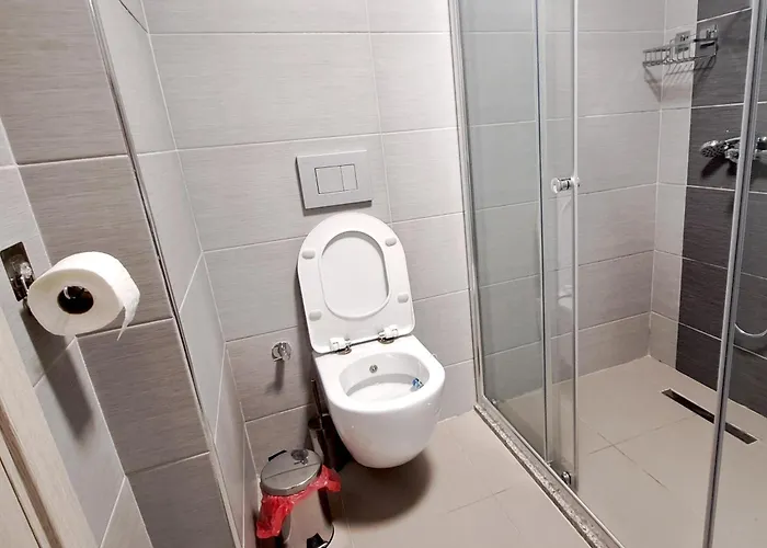 Luxury On 18th, 19th, 5th And 3rd Floor, With Pool, Fitness, Parking Included Apartment *