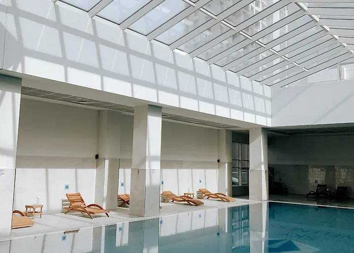 Luxury On 18th, 19th, 5th And 3rd Floor, With Pool, Fitness, Parking Included