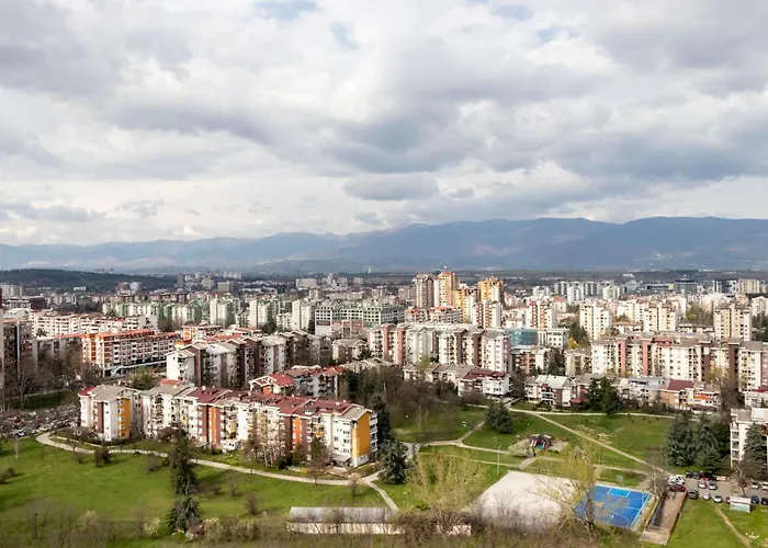 Luxury On 18th, 19th, 5th And 3rd Floor, With Pool, Fitness, Parking Included Apartment *