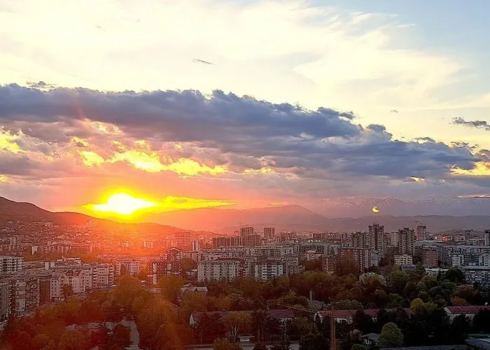 Luxury On 18th, 19th, 5th And 3rd Floor, With Pool, Fitness, Parking Included アパート *