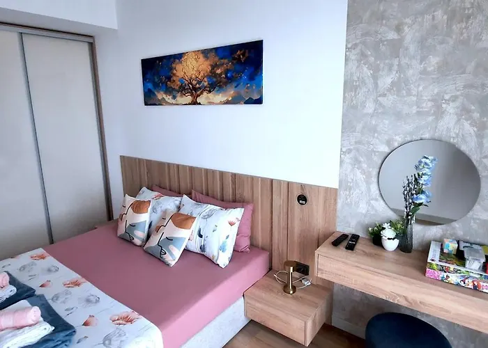 Apartment Luxury On 18th, 19th, 5th And 3rd Floor, With Pool, Fitness, Parking Included *