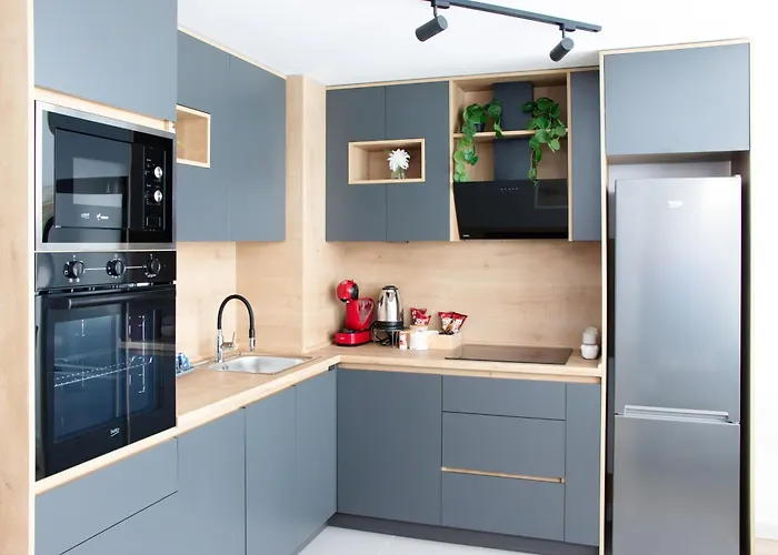 Luxury On 18th, 19th, 5th And 3rd Floor, With Pool, Fitness, Parking Included アパート *