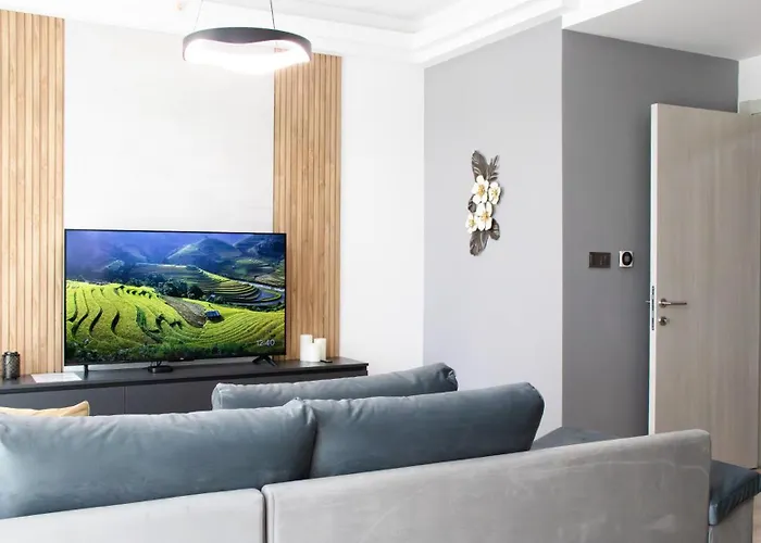 Luxury On 18th, 19th, 5th And 3rd Floor, With Pool, Fitness, Parking Included Skopje