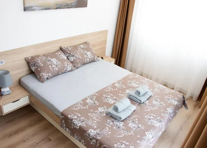 Luxury On 18th, 19th, 5th And 3rd Floor, With Pool, Fitness, Parking Included Apartment Skopje