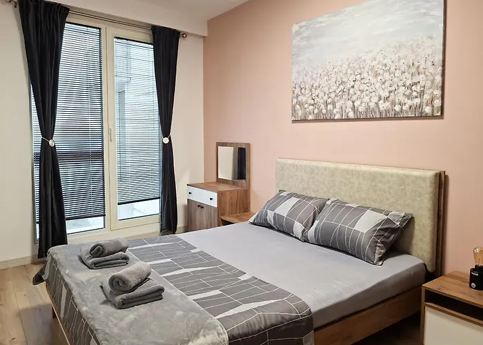 Luxury On 18th, 19th, 5th And 3rd Floor, With Pool, Fitness, Parking Included Skopje