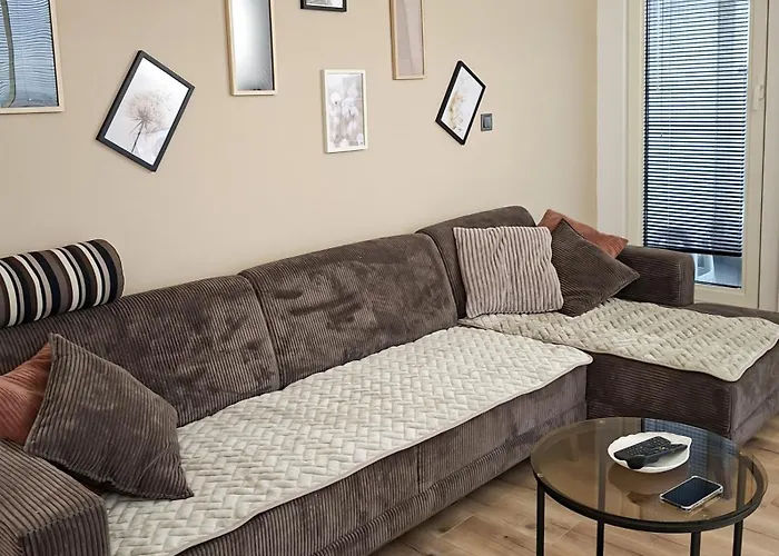 Luxury On 18th, 19th, 5th And 3rd Floor, With Pool, Fitness, Parking Included